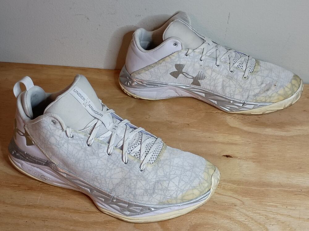 Under Armour Micro G Basketball Shoes Men's Size 12 1279897-102 White Low Top